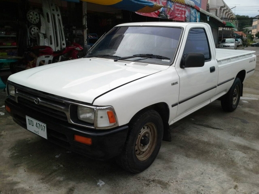 Toyota mighty ไมตี้ ปี96 ตอนเดียว สีขาว Toyota mighty ไมตี้ ปี96 ตอนเดียว สีขาว