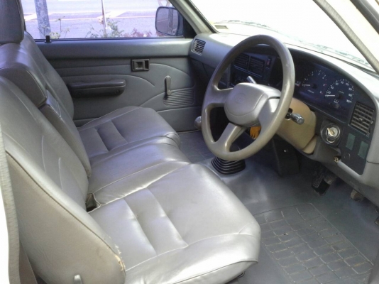 Toyota mighty ไมตี้ ปี96 ตอนเดียว สีขาว Toyota mighty ไมตี้ ปี96 ตอนเดียว สีขาว