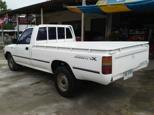 Toyota mighty ไมตี้ ปี96 ตอนเดียว สีขาว Toyota mighty ไมตี้ ปี96 ตอนเดียว สีขาว