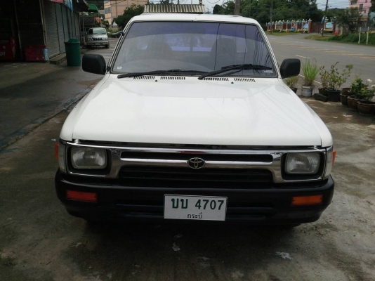 Toyota mighty ไมตี้ ปี96 ตอนเดียว สีขาว