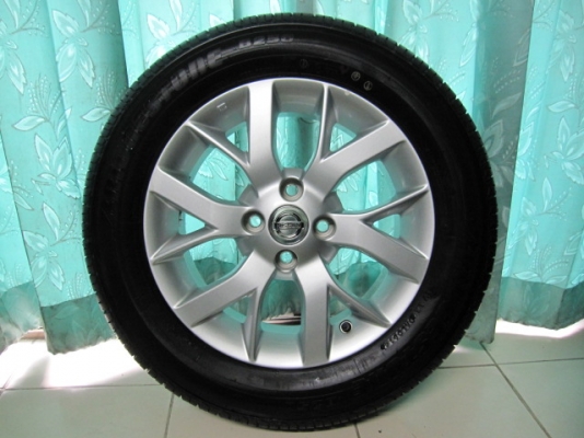 ขายล้อแม็กพร้อมยางป้ายแดง NISSAN ALMERA ลายใหม่ขอบ 15 ยางปี 14