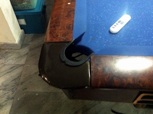 โต๊ะพูล พร้อมไม้ ลูก ครบชุด สภาพพอใช้