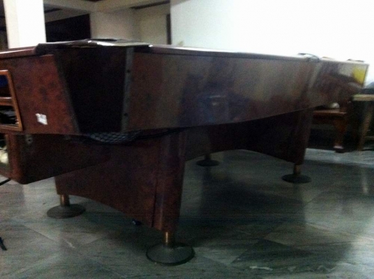 โต๊ะพูล พร้อมไม้ ลูก ครบชุด สภาพพอใช้