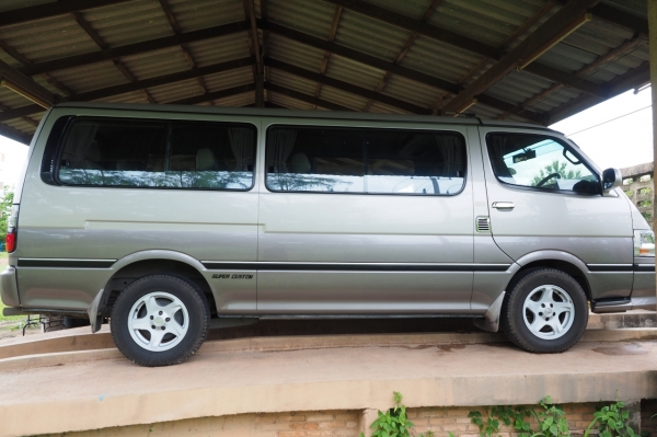 ขายรถตู้ Toyota Super Custom ปี 2000 ช่วงยาว รถประกอบนอกญี่ปุ่นทั้งคัน สภาพสวยมาก