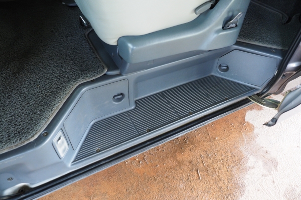 ขายรถตู้ Toyota Super Custom ปี 2000 ช่วงยาว รถประกอบนอกญี่ปุ่นทั้งคัน สภาพสวยมาก