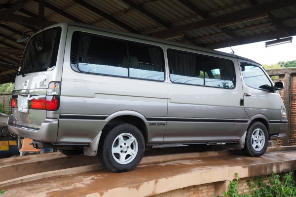 ขายรถตู้ Toyota Super Custom ปี 2000 ช่วงยาว รถประกอบนอกญี่ปุ่นทั้งคัน สภาพสวยมาก