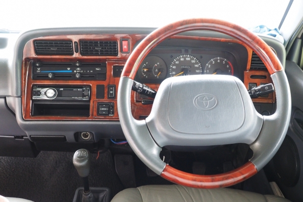 ขายรถตู้ Toyota Super Custom ปี 2000 ช่วงยาว รถประกอบนอกญี่ปุ่นทั้งคัน สภาพสวยมาก