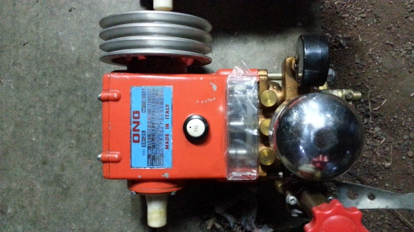 ขายปั้มอัดฉีด ของ อิตาลี่ สภาพใหม่ 5,500 ติดมากับตู้อะไหล่ญี่ปุ่น