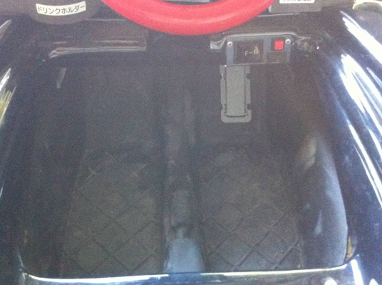 รถยนต์เด็กนั่งขับนำเข้าจากญี่ปุ่น เป็นรุ่น TOYOTA ขับสนุกเดินหน้า-ถอดหลังได้