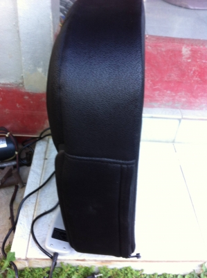 เบาะนวดหลัง นวดพร้อมกัน 4 จุด หมุนด้วยลูกกลิ่ง2ตัวต่อจุด เบาะขนาดใหญ่ ใช้ไฟบ้าน 220 V.