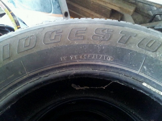 ขายยางรถยนต์มือสองสภาพดี