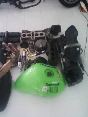 ขายอะไหล่ Eliminator 400 cc มีหลายอย่างให้เลือกครับ ขายอะไหล่ Eliminator 400 cc มีหลายอย่างให้เลือกครับ