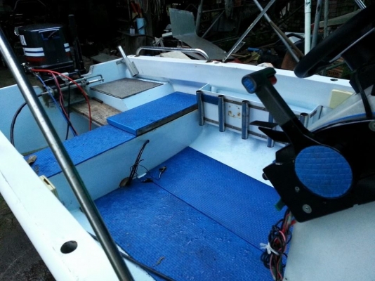 ขายเรือไฟเบอร์ +เครื่อง +เทเลอร์ลากเรือ ขายเรือไฟเบอร์ +เครื่อง +เทเลอร์ลากเรือ