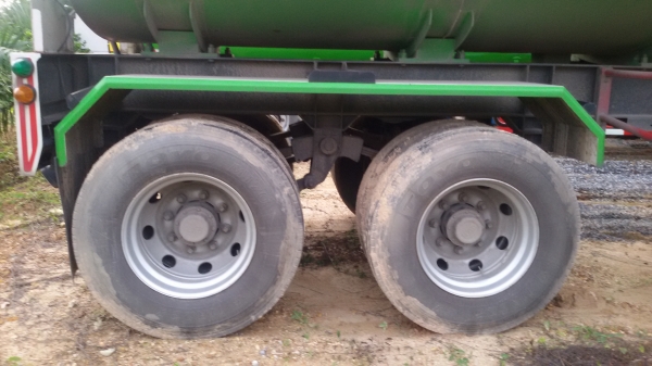 หางแทงค์น้ำมัน