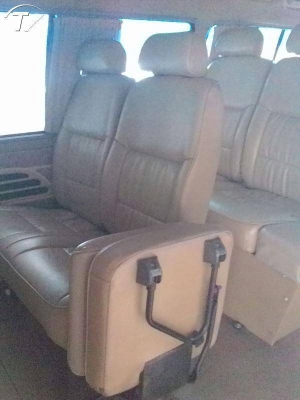 ขายด่วน TOYOTA HIACE หัวจรวด หลังคาสูง  ปี 96