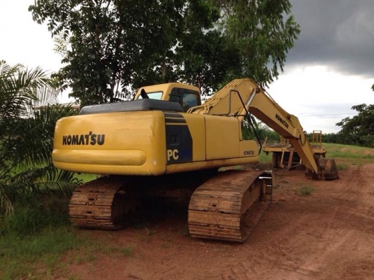 ขายแบคโฮ komatsu pc200-6 สภาพสวยมาก ขายแบคโฮ komatsu pc200-6 สภาพสวยมาก