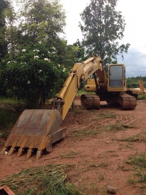 ขายแบคโฮ komatsu pc200-6 สภาพสวยมาก ขายแบคโฮ komatsu pc200-6 สภาพสวยมาก
