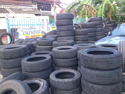 ขายยางขนาดขอบ 15,16,17 ยางปี13 สภาพยาง90\% สวยๆ จำนวน 45 ชุด (แยกขายหรือเหมา) สนใจโทรสอบถามได้ครับ (085-1974254)