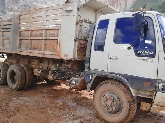 ขายด่วนครับ HINO 1J กับ 3H ดั้มทั้งสองคันครับ ขายเหมา 2 คันครัว