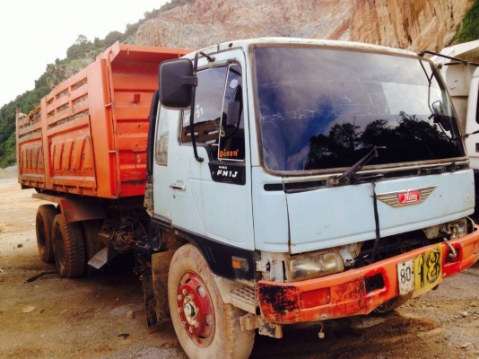 ขายด่วนครับ HINO 1J กับ 3H ดั้มทั้งสองคันครับ ขายเหมา 2 คันครัว