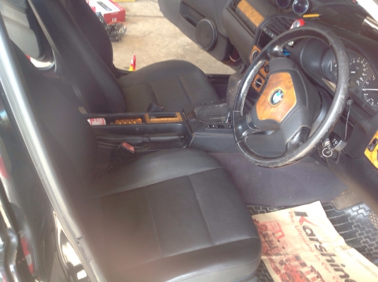 ขายBMW318i เครื่อง1jโบ120,000 บาท