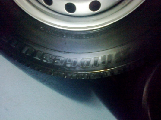 บิดโตน205R16รุ่นดูเลอร์689ปี4813ตัวแพงผ้าใบ8ชั้น(สำบรรทุก)