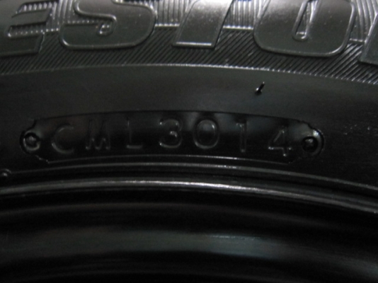 ขายยางติดรถป้ายแดง Bridgestone ขอบ 15 ปี 14 ขนาด 175 65R 15