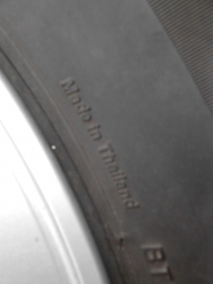 แม๊กขอบ15 พร้อมยาง 255/70R15 BRIDGESTONE ชุด 4 ล้อ TEL.081-427-3941