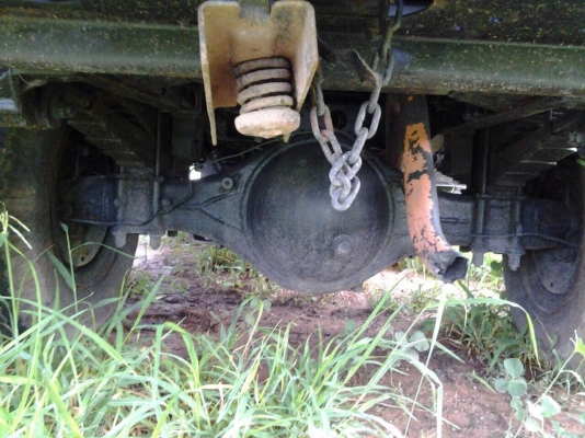 ขาย6ล้อISUZU NPR120 กระบะเนียม เพลาหลังF