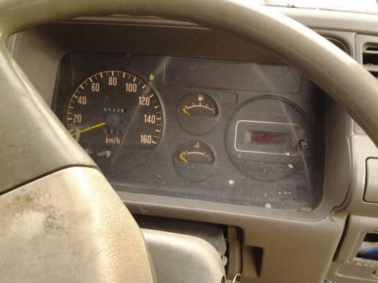 ขาย6ล้อISUZU NPR120 กระบะเนียม เพลาหลังF