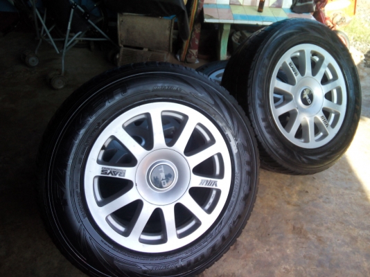 10000บาท งดต่อรองครับ แม็กพร้อมยาง 265/65/18 TRD ติดมากับฟรอจูนเนอร์