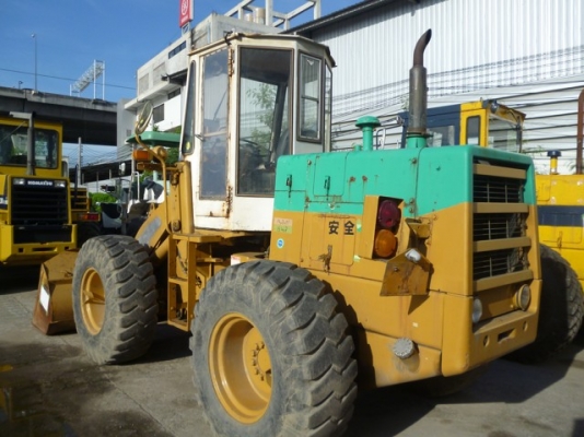 ขายด่วนรถตัก 510 นำเข้าจากญี่ปุ่นมือ 2 สภาพสวย