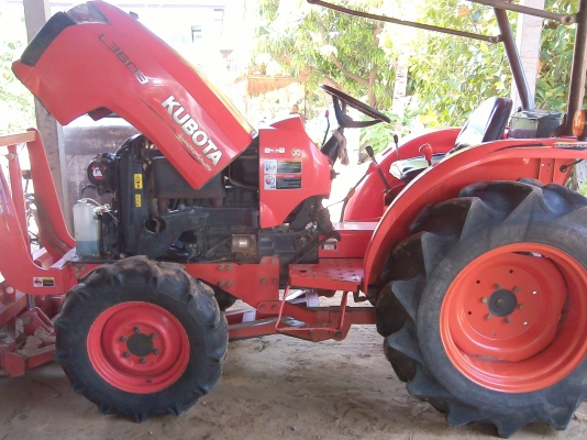 ขายรถไถ 36แรงม้าสภาพดีใช้น้อยมือเดียวป้ายแดง อุปกรณ์ครบพร้อมใช้ 385,000 ขายรถไถ 36แรงม้าสภาพดีใช้น้อยมือเดียวป้ายแดง อุปกรณ์ครบพร้อมใช้ 385,000