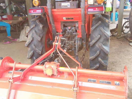 ขายรถไถ 36แรงม้าสภาพดีใช้น้อยมือเดียวป้ายแดง อุปกรณ์ครบพร้อมใช้ 385,000 ขายรถไถ 36แรงม้าสภาพดีใช้น้อยมือเดียวป้ายแดง อุปกรณ์ครบพร้อมใช้ 385,000
