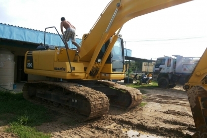KOMATSU PC200-8 ใช้งาน5800ช.ม สวยมากเอกสารแจ้งจำหน่าย
