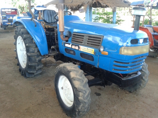 ขายด่วน!! รถไถแชมป์ 4242 สภาพดี ราคาน่าใช้งาน พร้อมอุปกรณ์