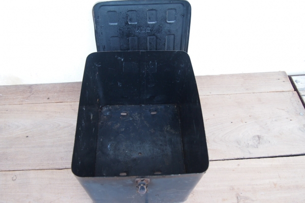 ขายกล่องเหล็กสำหรับใส่ของ ตกแต่งรถ JEEP ขายกล่องเหล็กสำหรับใส่ของ ตกแต่งรถ JEEP