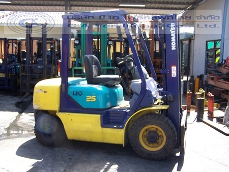 ขาย รถโฟล์คลิฟท์ KOMATSU รุ่น FG25-12