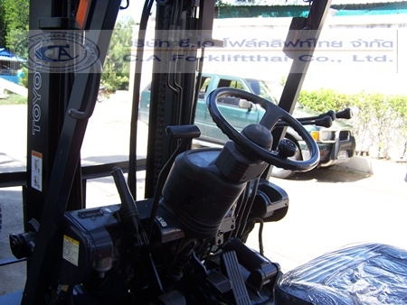 ขาย รถโฟล์คลิฟท์ TOYOTA รุ่น6-FG30