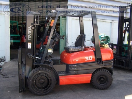 ขาย รถโฟล์คลิฟท์ TOYOTA รุ่น6-FG30