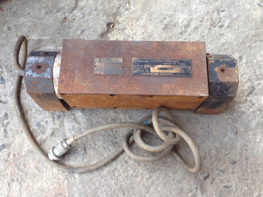 ขายแท่นแม่เหล็ก Kanetec made in Japan ขนาด 10x4 นิ้ว ใช้ไฟ 90 VDC ปรับองศาได้ครับ