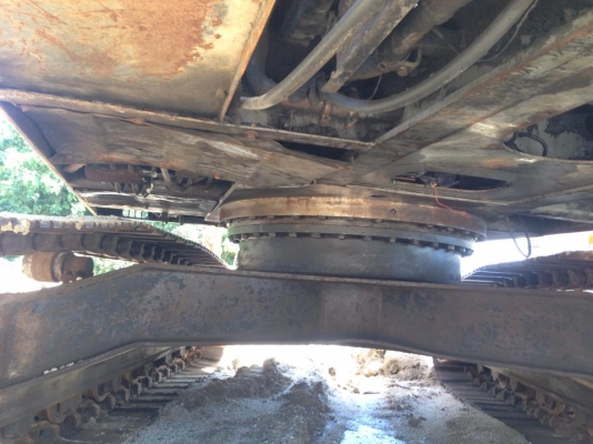 แบคโฮ Hitachi EX200-3 แบคโฮ Hitachi EX200-3