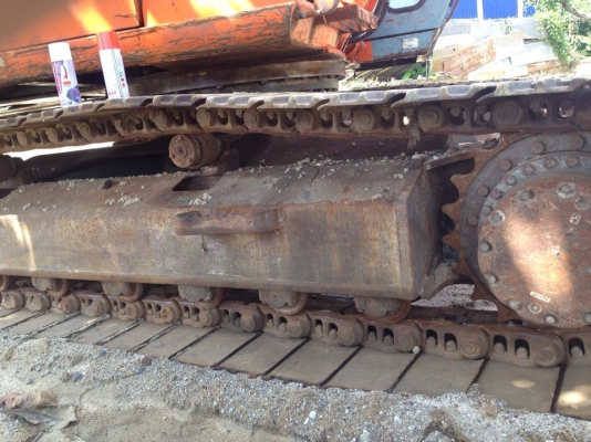 แบคโฮ Hitachi EX200-3 แบคโฮ Hitachi EX200-3