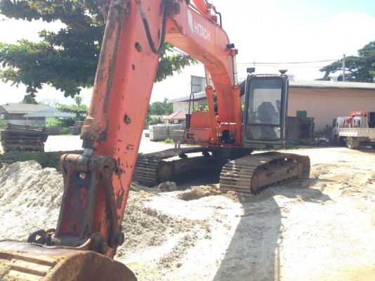 แบคโฮ Hitachi EX200-3