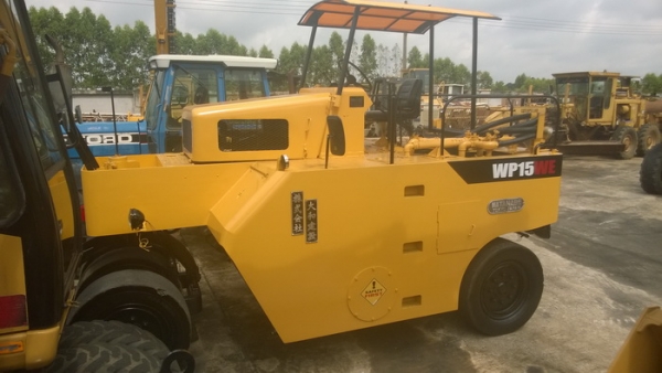 ขาย รถบดล้อยาง 7 ล้อ WATANABE WP15WE เก่านอก สวยๆ 450,000 TEL : 087-0339334 (อ็อฟ) ขาย รถบดล้อยาง 7 ล้อ WATANABE WP15WE เก่านอก สวยๆ 450,000 TEL : 087-0339334 (อ็อฟ)