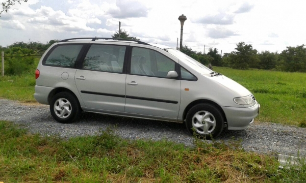 SEAT Alhambra 1.9 ดีเซล รถครอบครัว 7 ที่นั่ง ประหยัดไม่ง้อแก๊ซ พร้อมใช้ 135,000