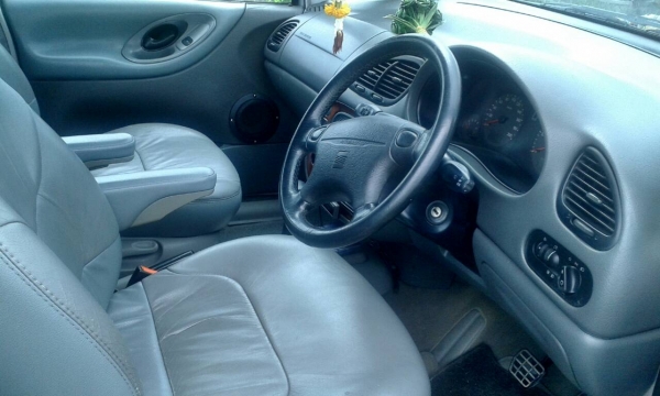 SEAT Alhambra 1.9 ดีเซล รถครอบครัว 7 ที่นั่ง ประหยัดไม่ง้อแก๊ซ พร้อมใช้ 135,000