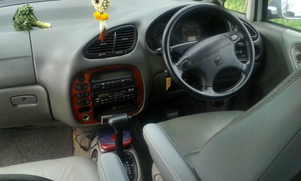 SEAT Alhambra 1.9 ดีเซล รถครอบครัว 7 ที่นั่ง ประหยัดไม่ง้อแก๊ซ พร้อมใช้ 135,000