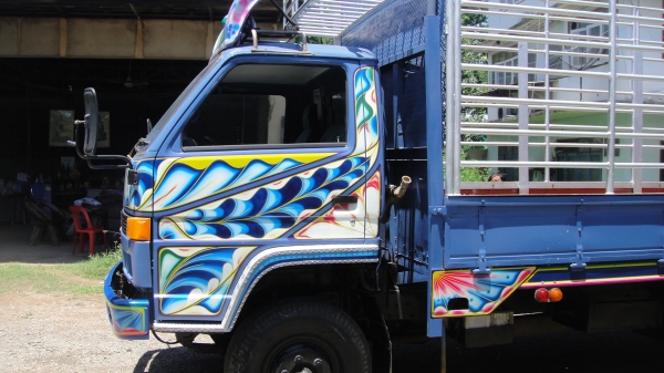 ISUZU NPR เครื่อง6BD1(165แรง) แอร์ ฟิล์ม เพาเวอร์ กะบะเหล็กยาว6.30ม.