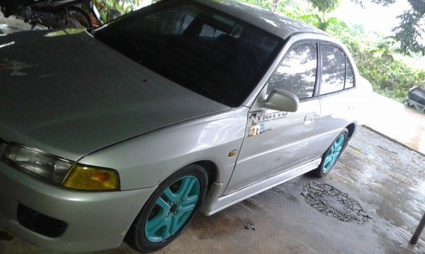 ขายครับ Lanser ท้่ายเบ้น ปี 97 เคื่องหัวฉีด 1500 CC  M/T